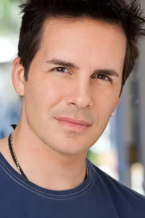 Hal Sparks interpretando a Brad Schultz