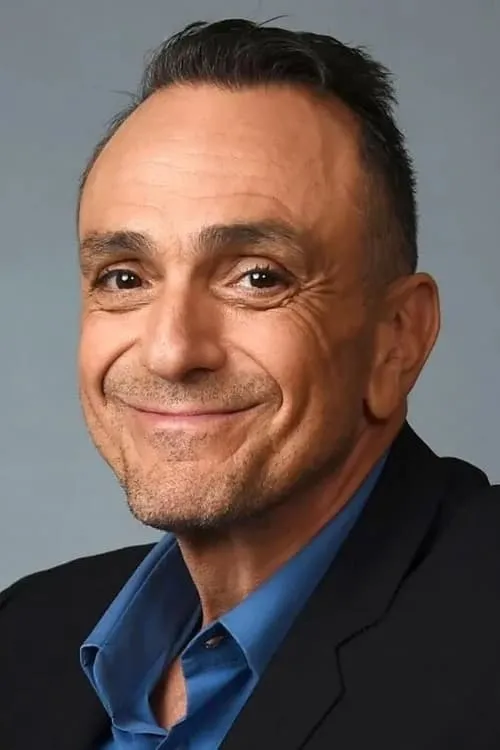 Hank Azaria interpretando a Victor 'Animal' Palotti