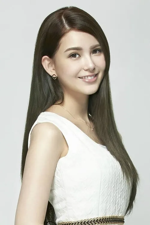 Hannah Quinlivan en el reparto