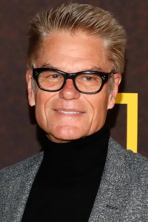 Harry Hamlin interpretando a Bart