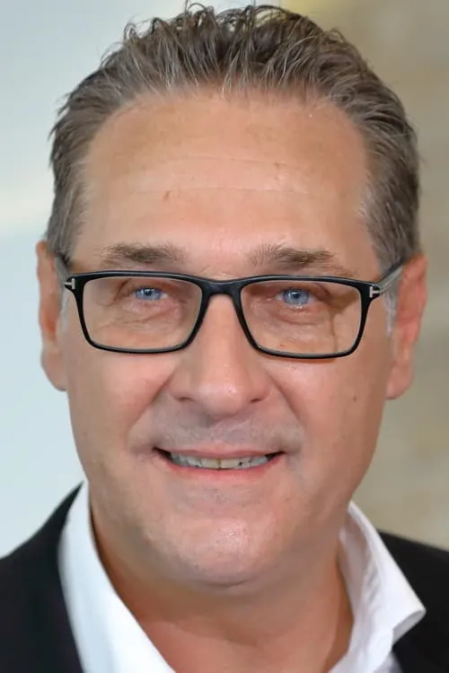 Heinz-Christian Strache interpretando a Self (archive footage)