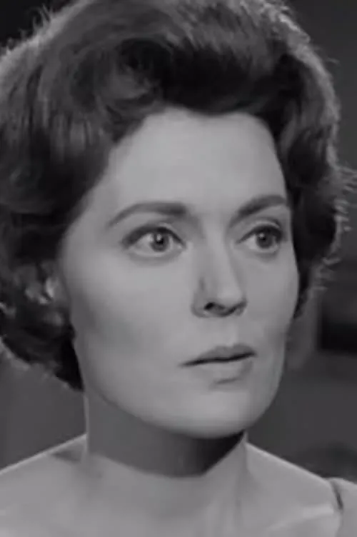 Actor Helen Lindsay