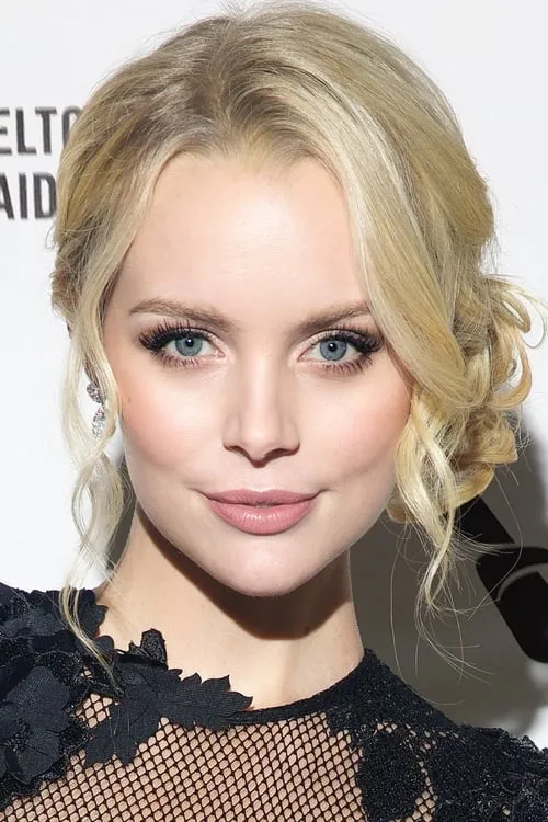 Helena Mattsson interpretando a Clara Goodwin