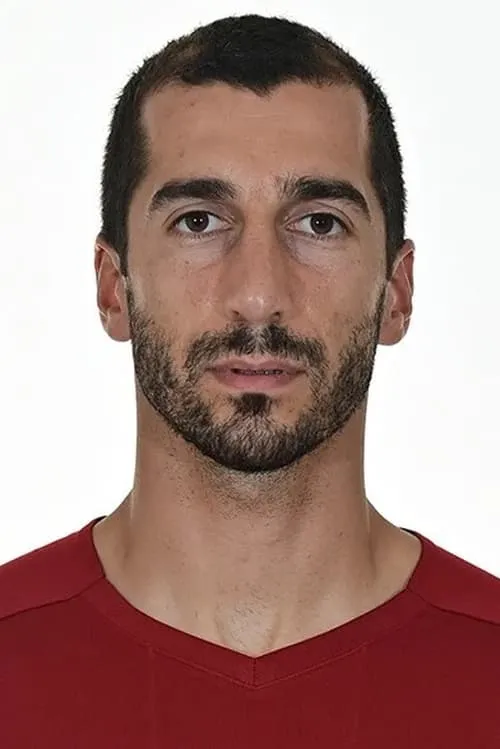 Henrikh Mkhitaryan interpretando a Self