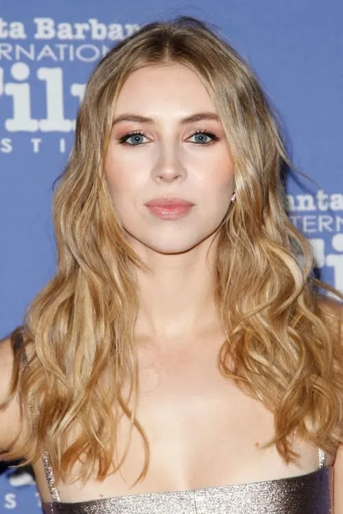 Hermione Corfield interpretando a Charlie