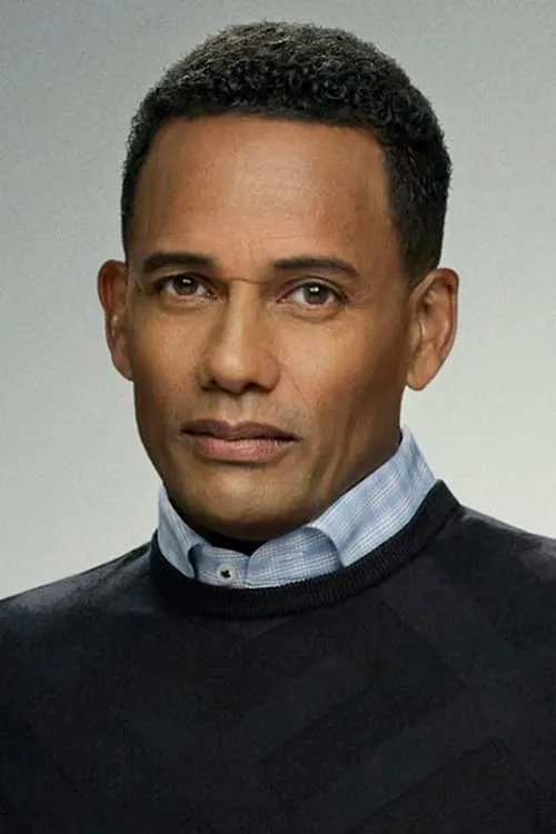 Hill Harper interpretando a Carl