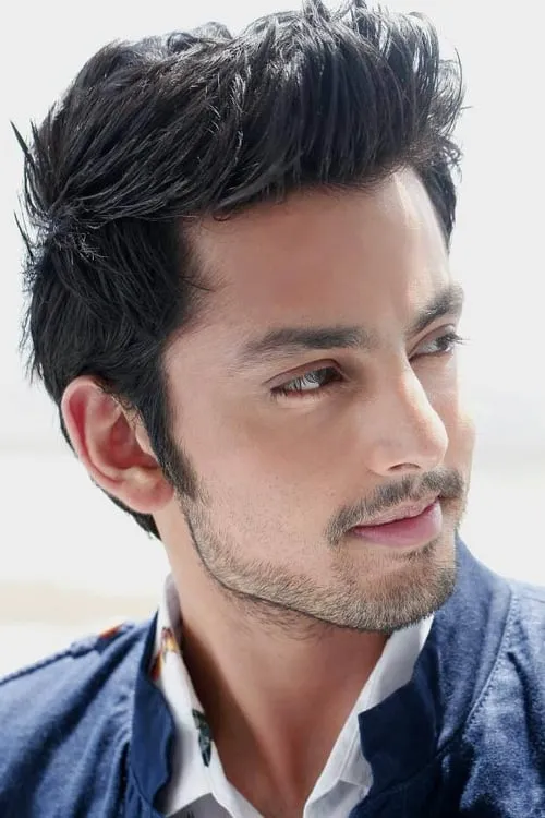 Himansh Kohli en el reparto