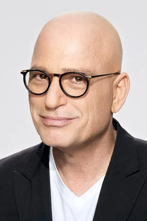 Howie Mandel interpretando a Bobby