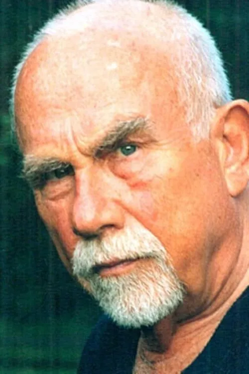 Actor Hubert Hoelzke