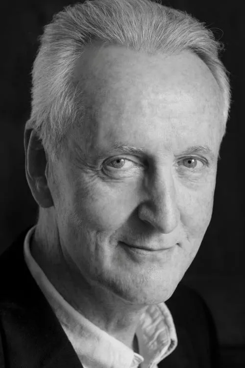 Actor Hugh Fraser