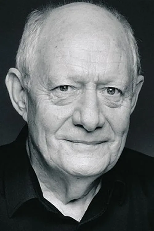 Actor Ian Lindsay