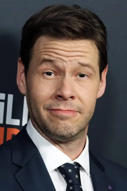 Ike Barinholtz interpretando a Dave Armstrong