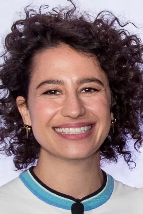 Ilana Glazer interpretando a Self