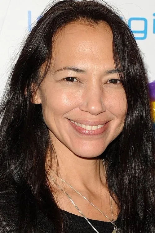 Irene Bedard interpretando a Aunt Celia