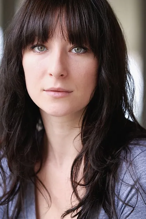 Actor Isidora Goreshter