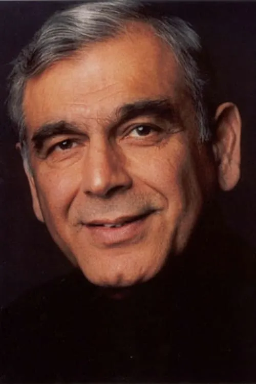 Ismail Merchant interpretando a Self