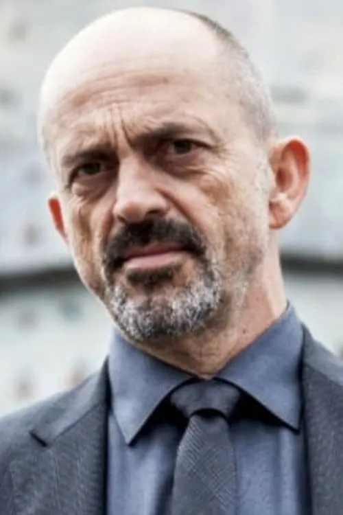 Foto de perfil del actor Jacek Koman en el reparto