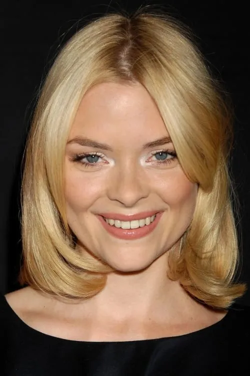 Jaime King interpretando a Sarah Palmer