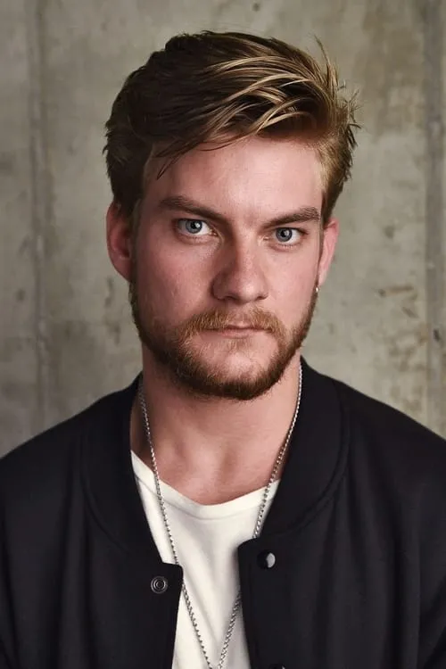 Foto de perfil del actor Jake Weary en el reparto