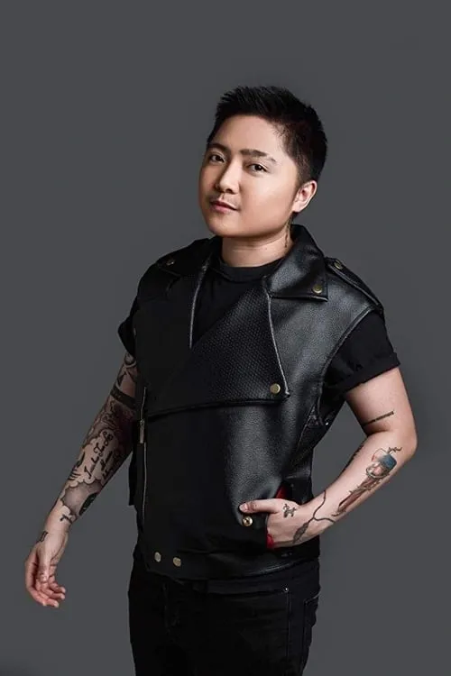 Jake Zyrus interpretando a Self