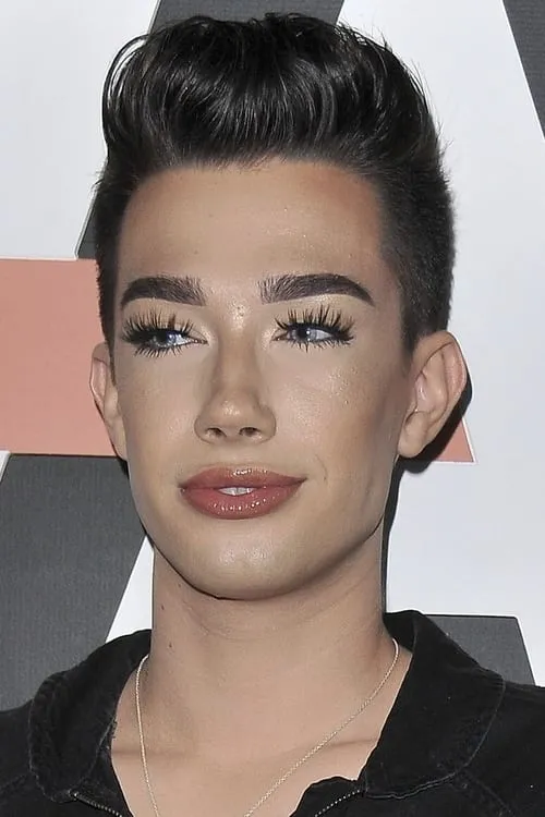 James Charles en el reparto