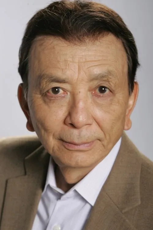 James Hong interpretando a Yung