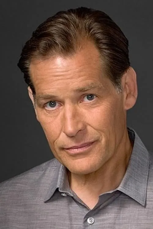 James Remar interpretando a Himself