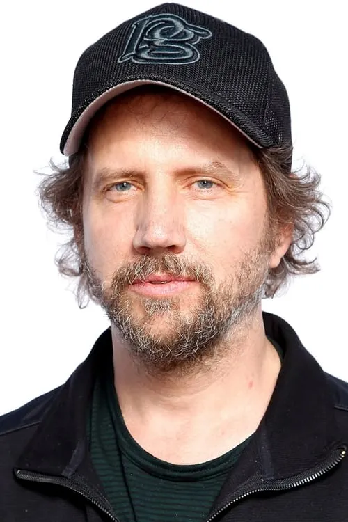 Jamie Kennedy interpretando a Beach Patrol Alex