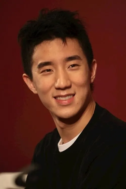 Jaycee Chan interpretando a Wai King Ho