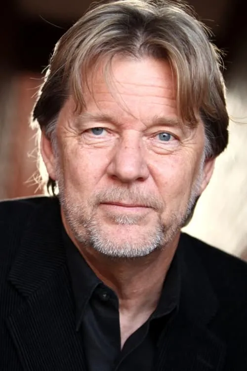 Foto de perfil del actor J.D. Hinton en el reparto