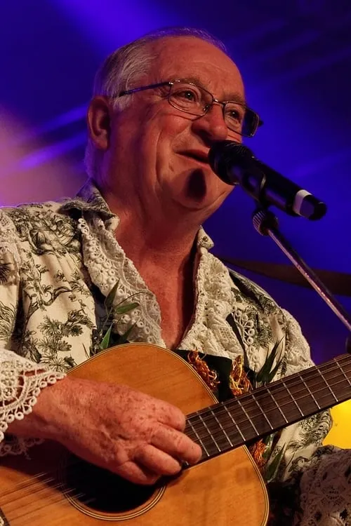 Jean Chocun interpretando a lead vocal et chœurs, guitare acoustique, mandoline, banjo, dulcimer