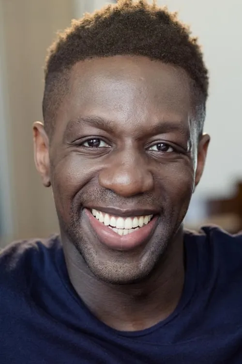 Jean-François Ogoubiyi interpretando a Francois