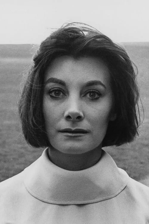 Jean Marsh interpretando a Peggy Mann