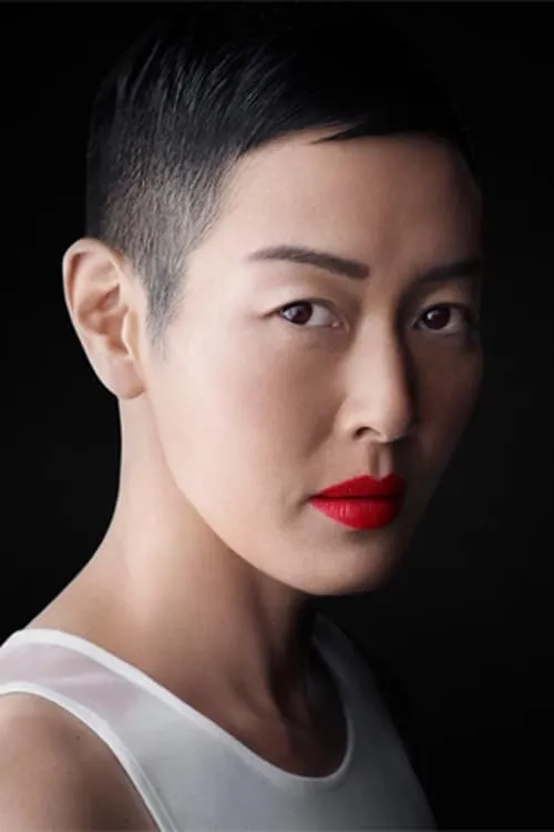 Jenny Shimizu interpretando a 