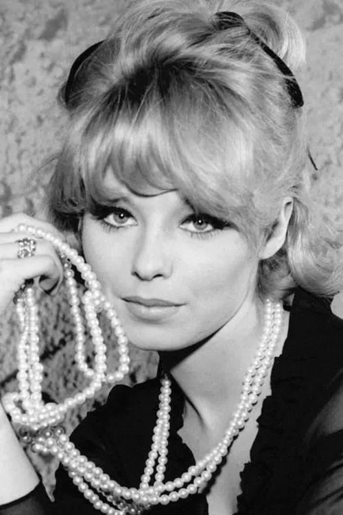 Jill Haworth interpretando a Fleur de Marie