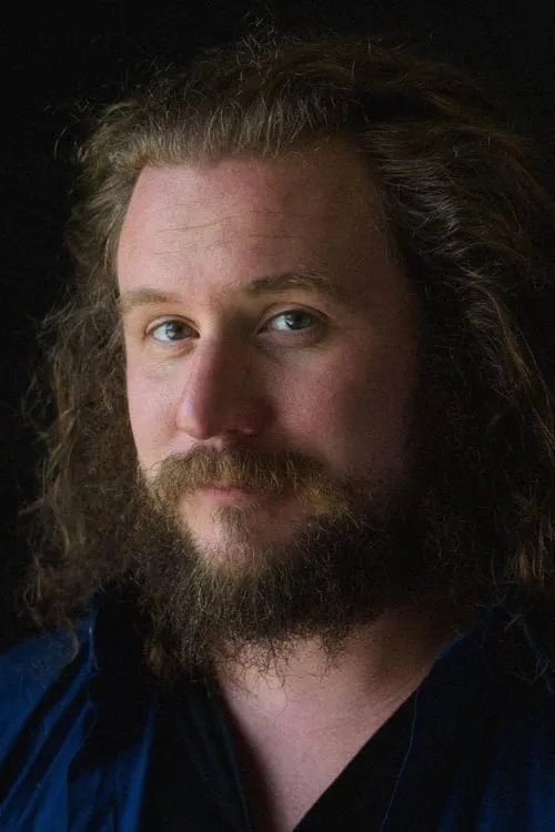 Jim James interpretando a Self