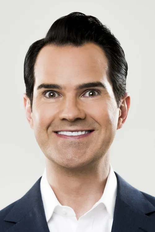 Jimmy Carr interpretando a Himself