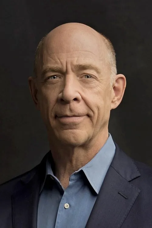 J.K. Simmons interpretando a Edwin Pollard