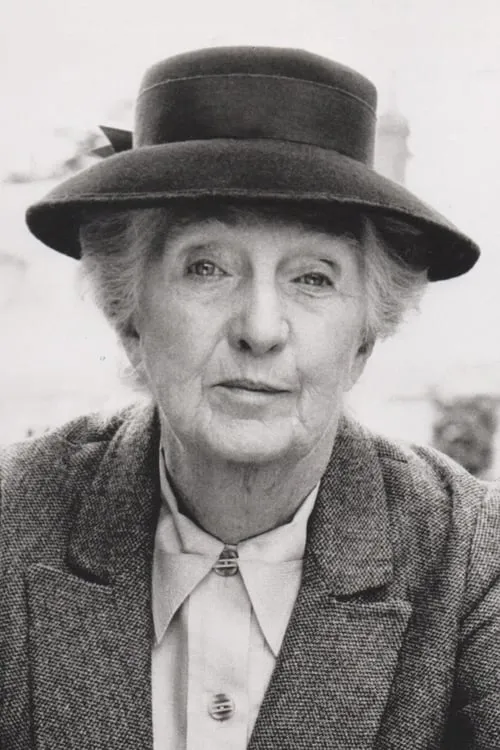 Joan Hickson interpretando a Mrs. Ellis