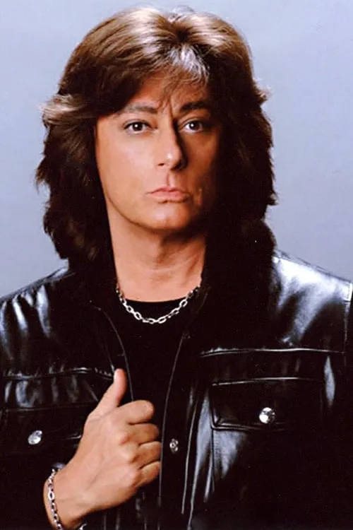 Joe Lynn Turner interpretando a Himself