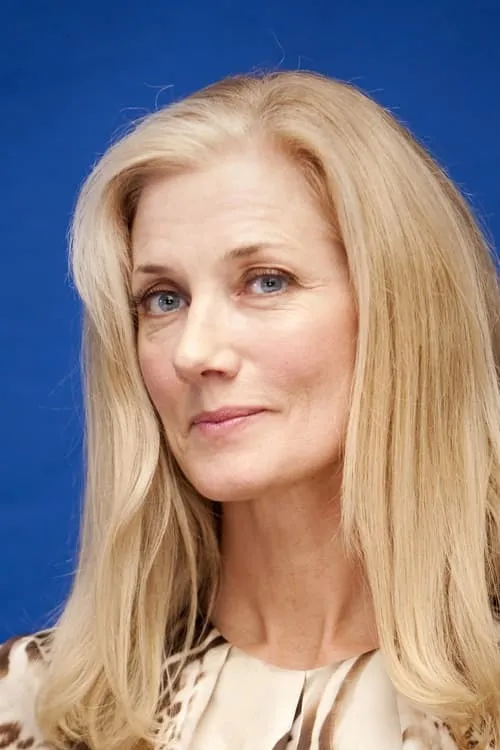 Joely Richardson interpretando a Self