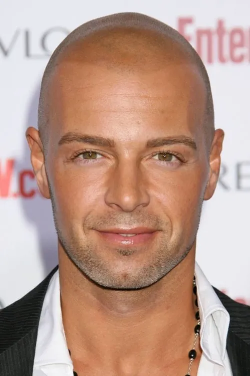 Joey Lawrence interpretando a Ralph Bitondo / Ricky Prince