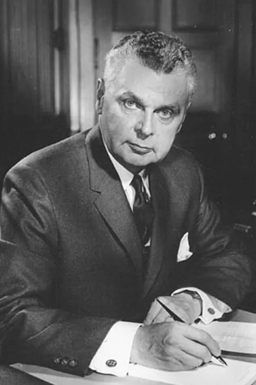 John Diefenbaker interpretando a Himself