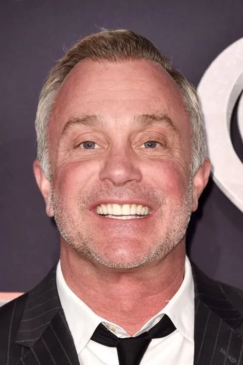 John Feldmann interpretando a Himself