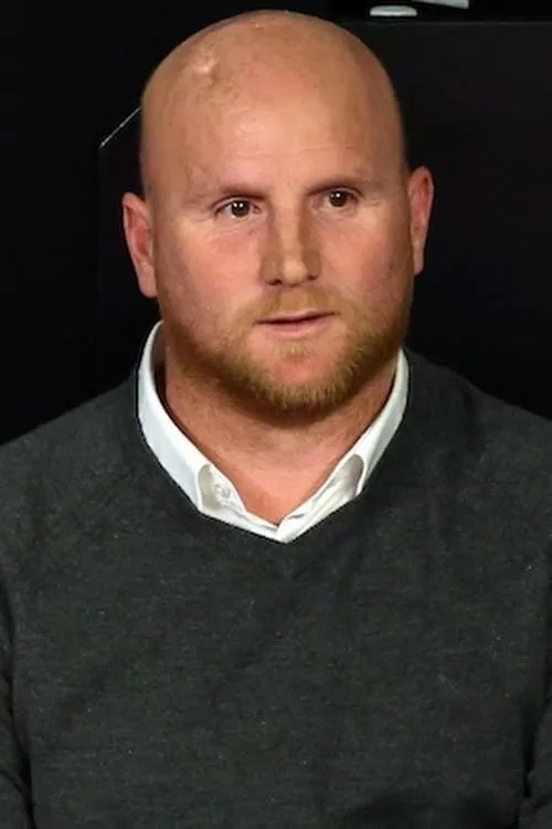 John Hartson interpretando a Self