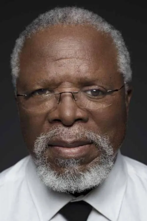 John Kani interpretando a Sgt. Jesse Blake