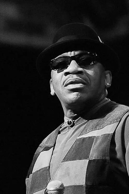 John Lee Hooker interpretando a Himself