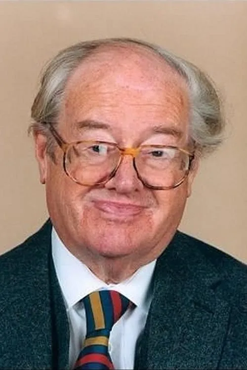 John Mortimer interpretando a Self