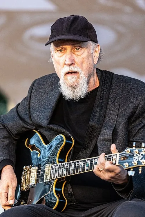 John Scofield interpretando a 