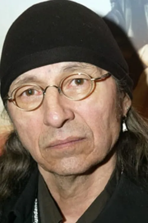 John Trudell en el reparto